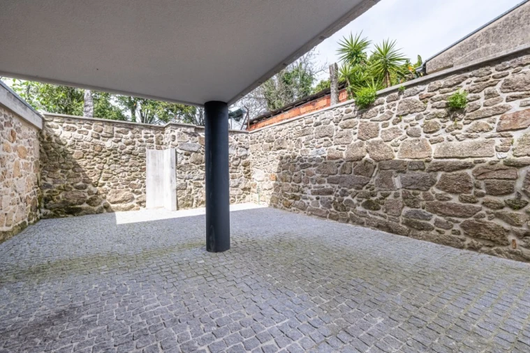 Moradia T4 para Venda em Lago Foto 22