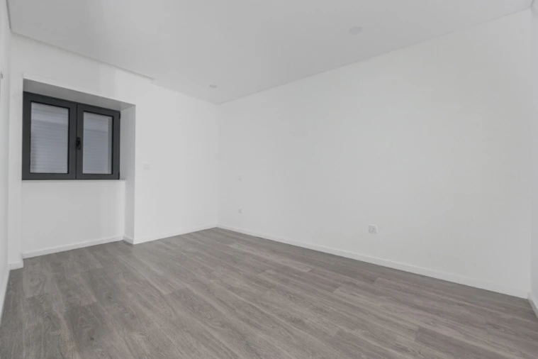 Moradia T4 para Venda em Lago Foto 19