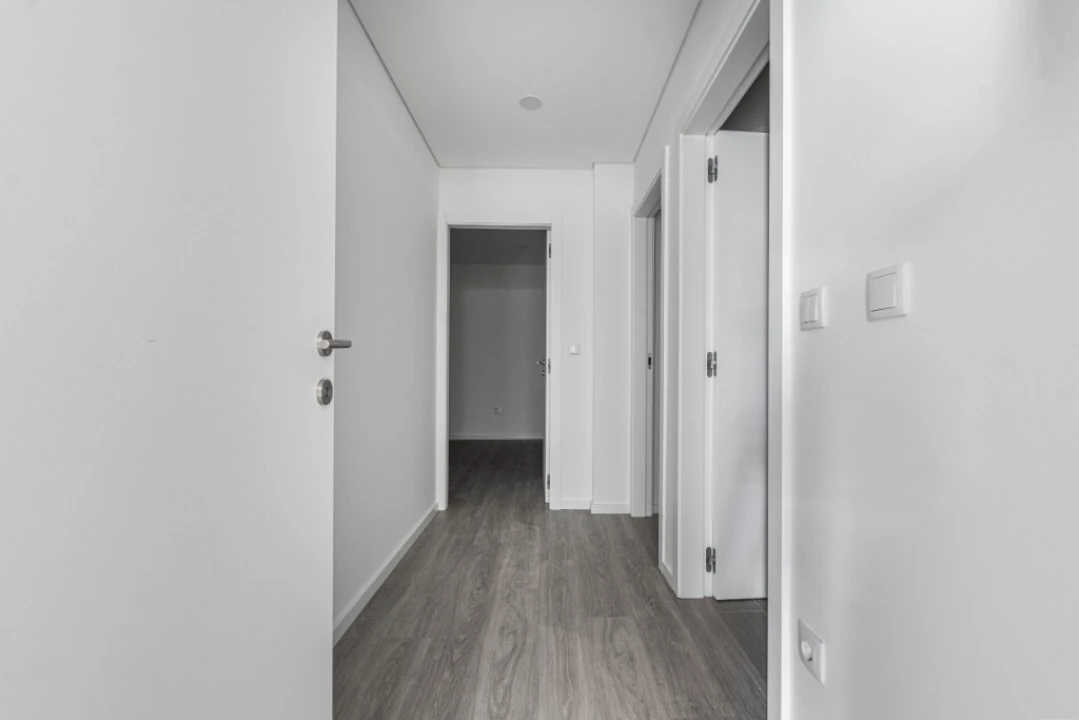 Moradia T4 para Venda em Lago Foto 4