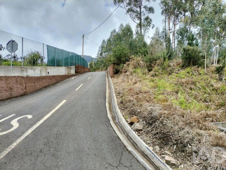 Terreno para Venda em Canhas Foto 15