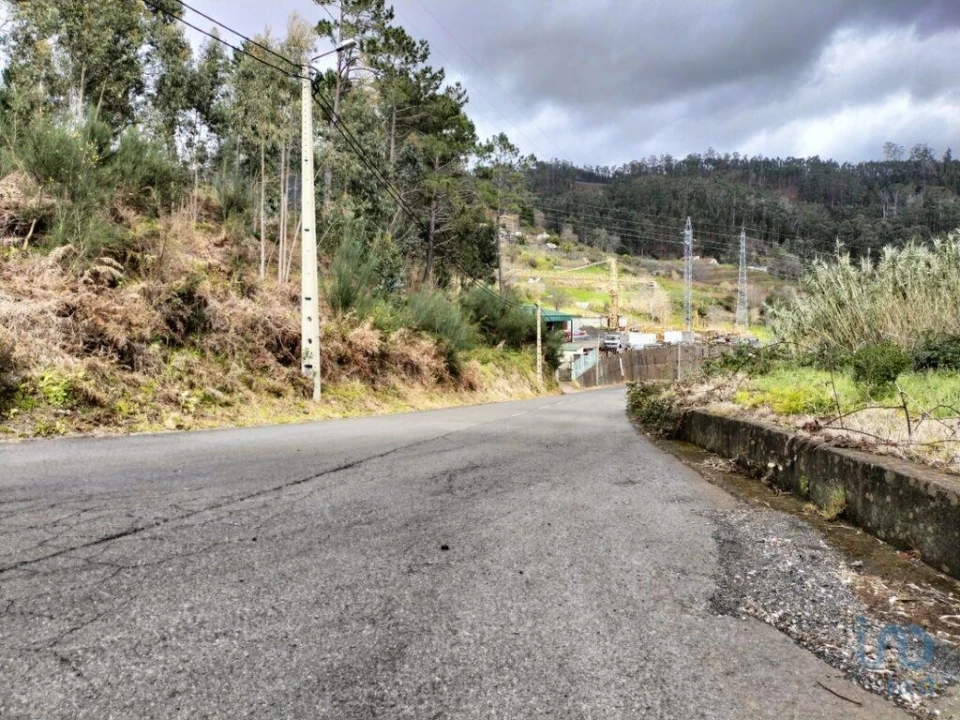 Terreno para Venda em Canhas Foto 1
