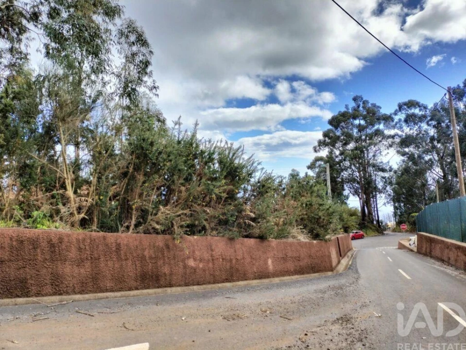 Terreno para Venda em Canhas Foto 18