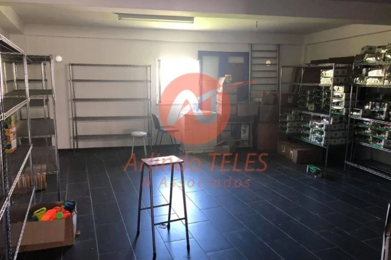 Moradia T4 para Venda em Angra (São Pedro) Foto 33