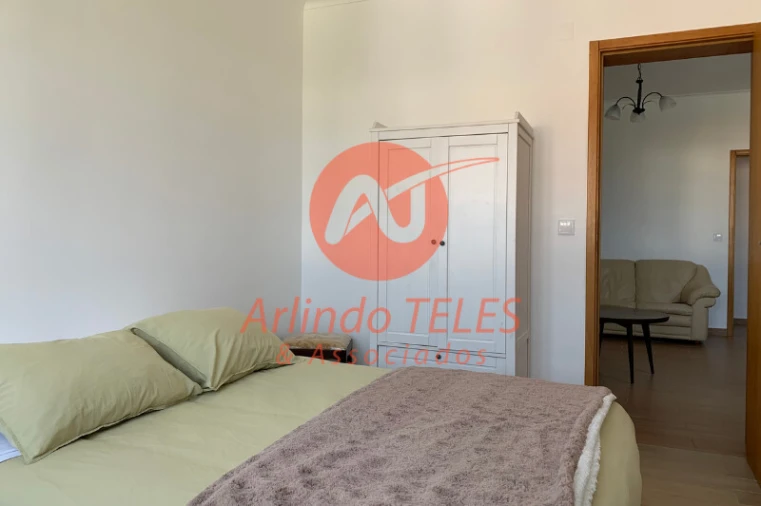 Moradia T4 para Venda em Angra (São Pedro) Foto 6