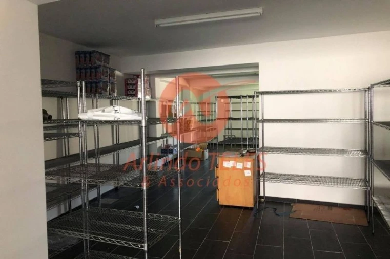 Moradia T4 para Venda em Angra (São Pedro) Foto 35