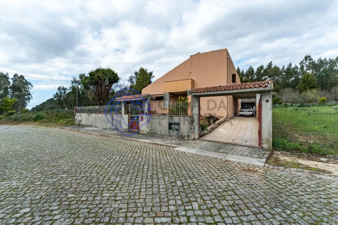 Moradia T4 para Venda em Grijó e Sermonde Foto 1