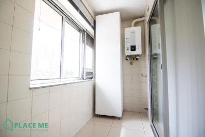 Apartamento T2 para Arrendamento em Creixomil