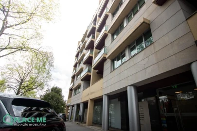 Apartamento T2 para Arrendamento em Creixomil