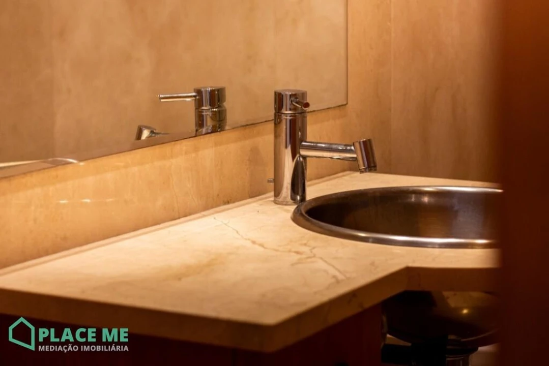 Apartamento T2 para Arrendamento em Creixomil Foto 6