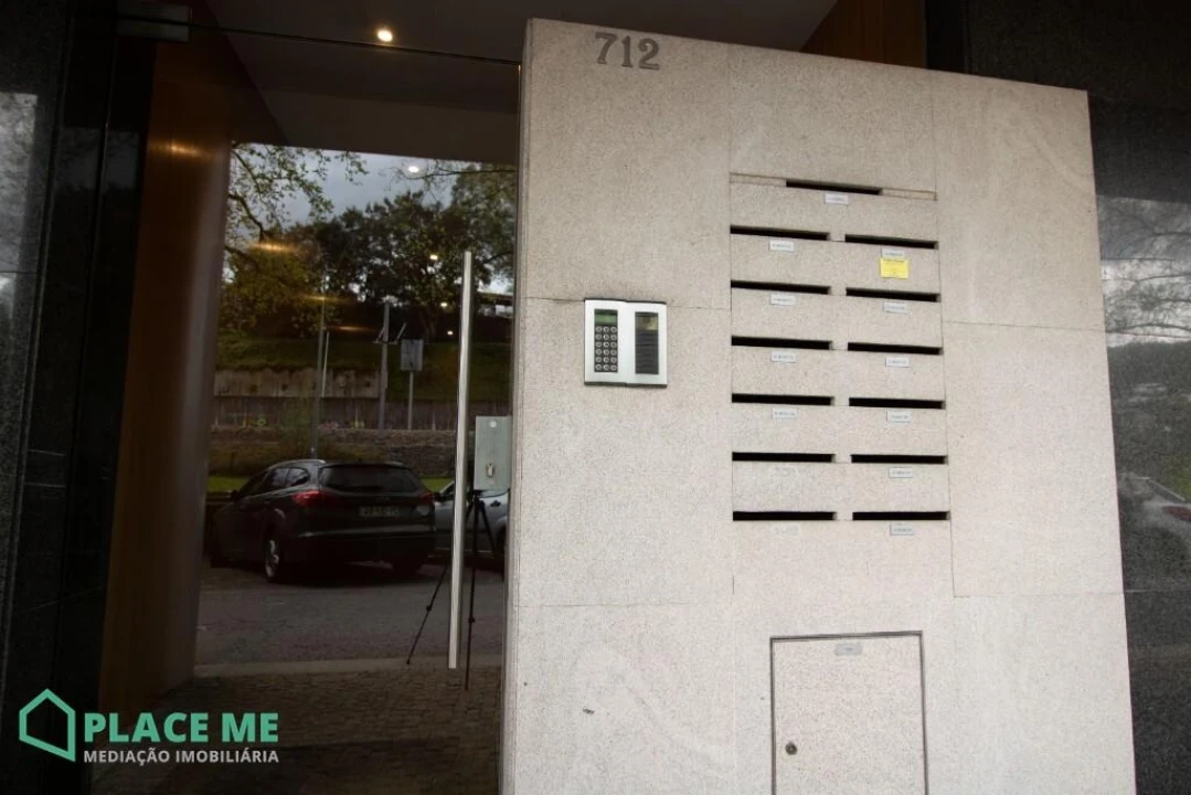 Apartamento T2 para Arrendamento em Creixomil Foto 43