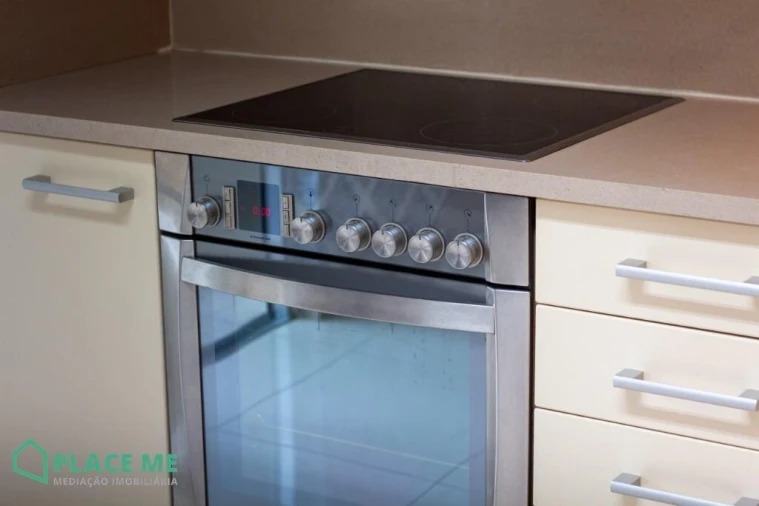 Apartamento T2 para Arrendamento em Creixomil Foto 3