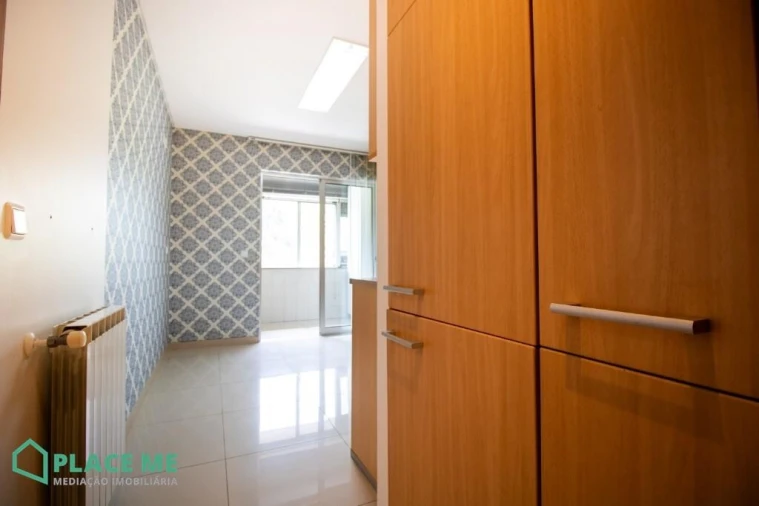 Apartamento T2 para Arrendamento em Creixomil Foto 33