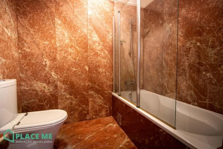 Apartamento T2 para Arrendamento em Creixomil Foto 20
