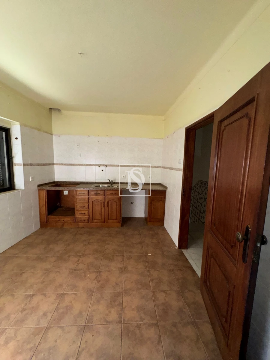 Apartamento T4 para Venda em Fronteira Foto 6