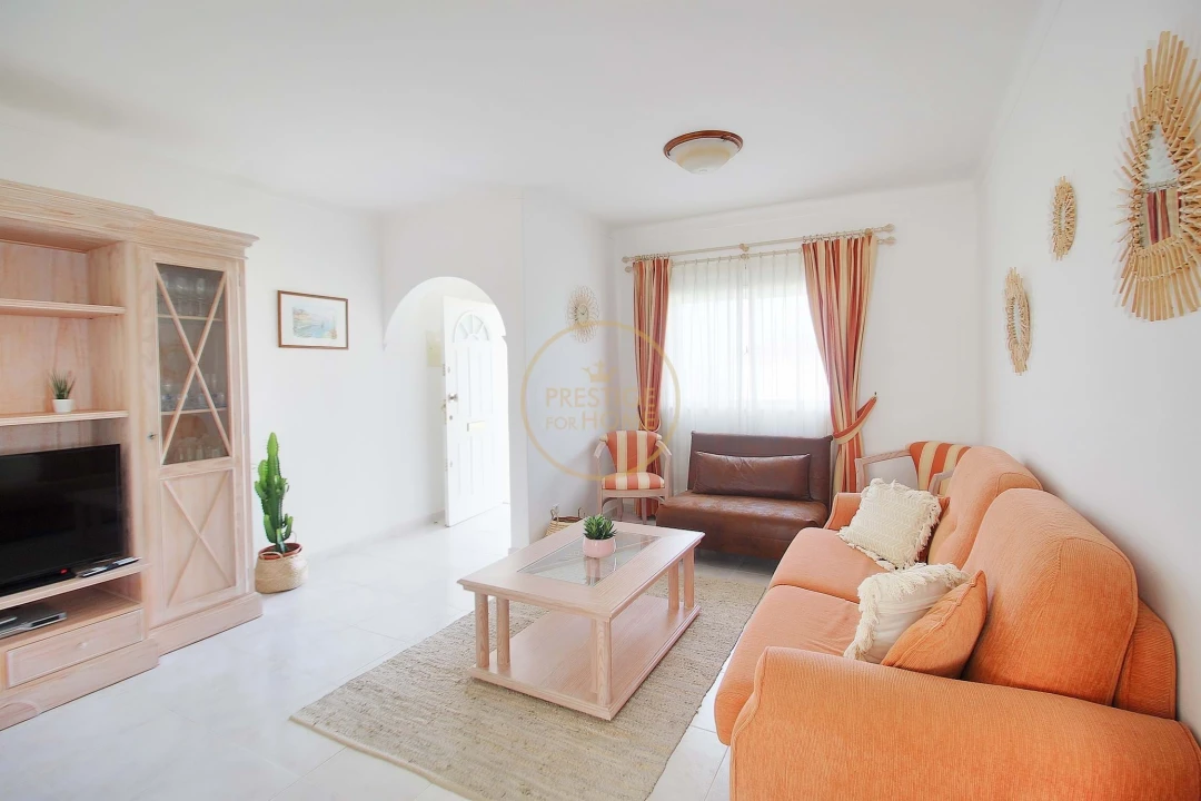 Apartamento T2 para Arrendamento em Portimão Foto 8