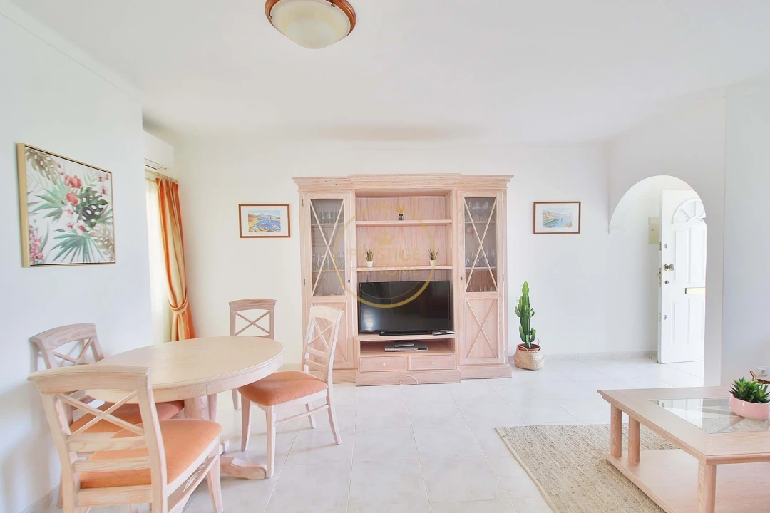 Apartamento T2 para Arrendamento em Portimão Foto 12