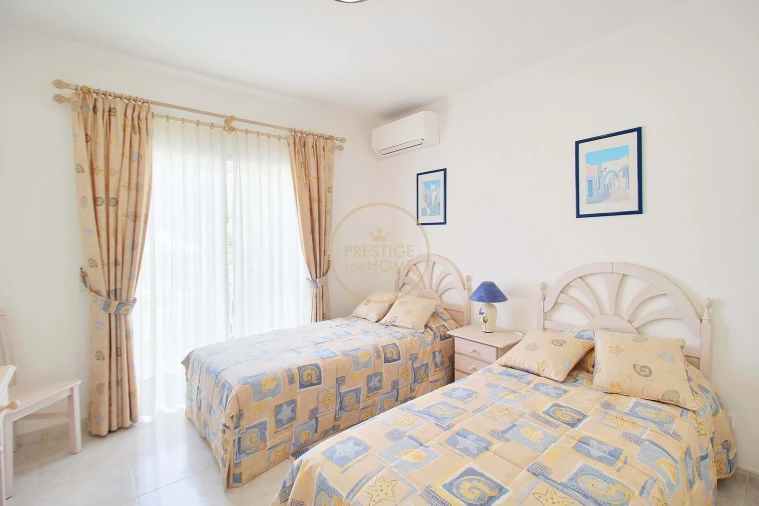 Apartamento T2 para Arrendamento em Portimão Foto 16