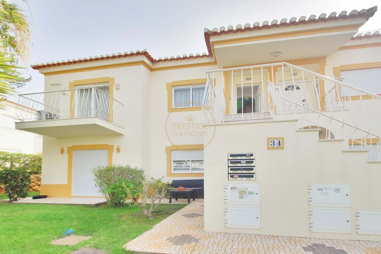 Apartamento T2 para Arrendamento em Portimão