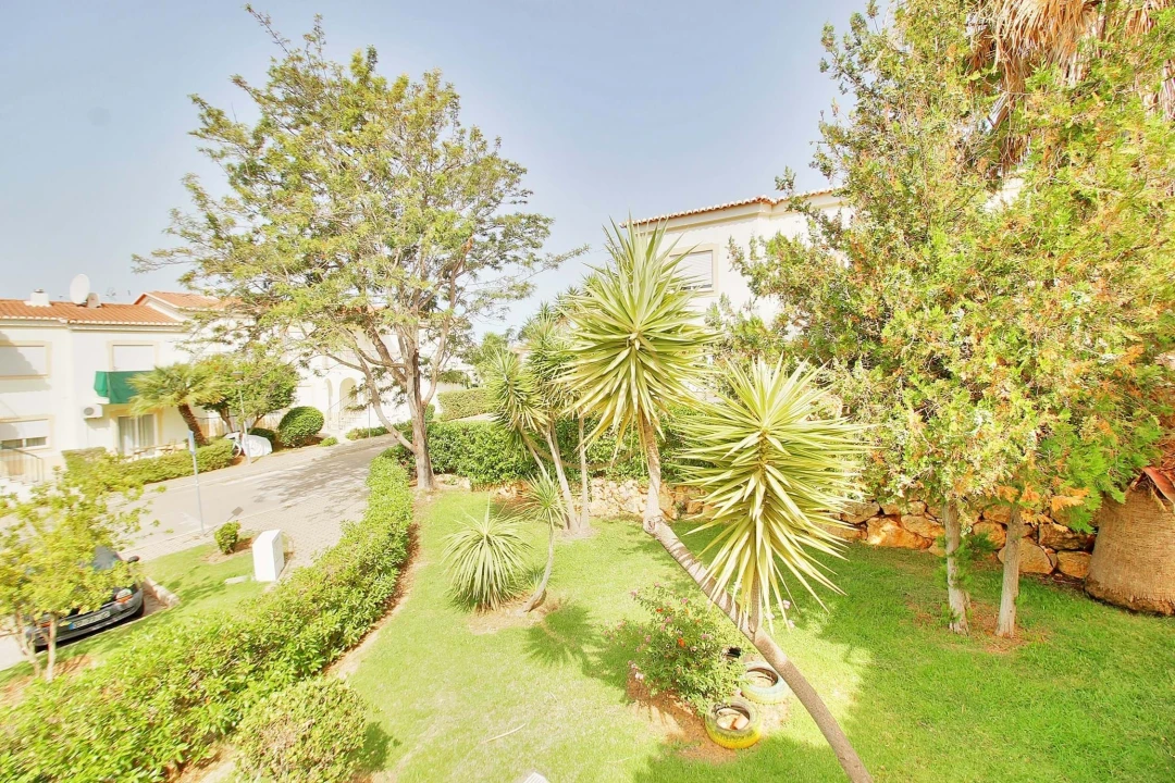 Apartamento T2 para Arrendamento em Portimão Foto 7