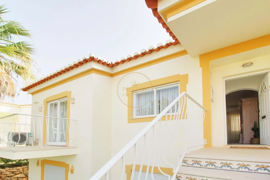 Apartamento T2 para Arrendamento em Portimão Foto 5