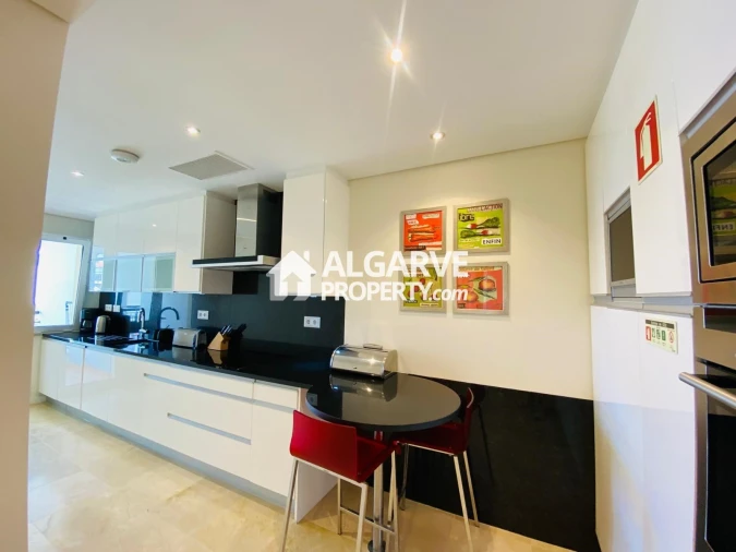 Apartamento T2 para Venda em Quarteira Foto 3