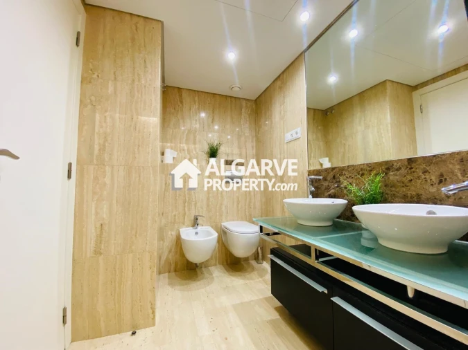 Apartamento T2 para Venda em Quarteira Foto 4