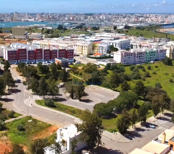 Negócio para Venda em Estômbar e Parchal Foto 36
