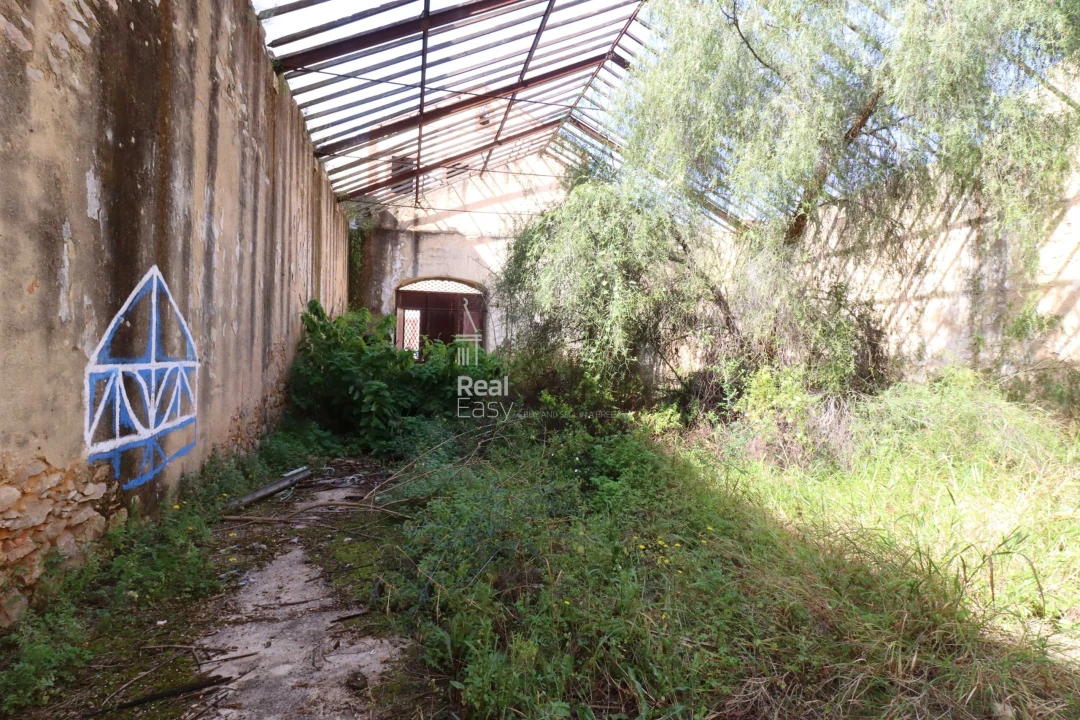 Moradia T6 para Venda em Faro (Sé e São Pedro) Foto 6