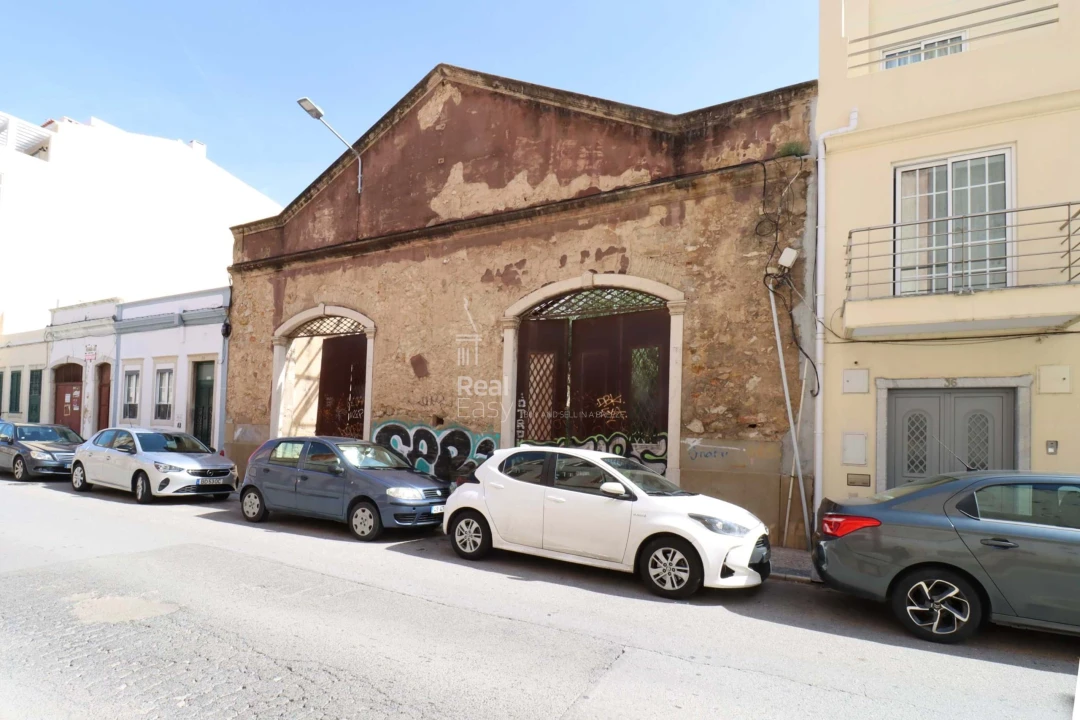 Moradia T6 para Venda em Faro (Sé e São Pedro) Foto 2