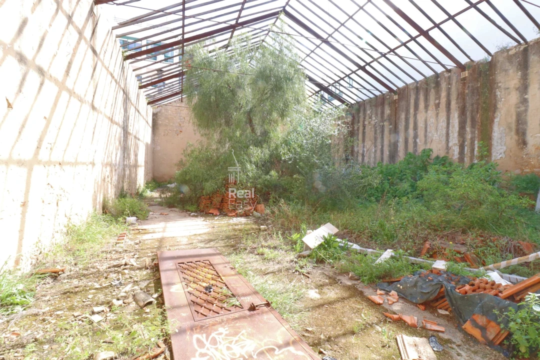Moradia T6 para Venda em Faro (Sé e São Pedro) Foto 4