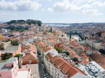 Moradia T8 para Venda em Arroios