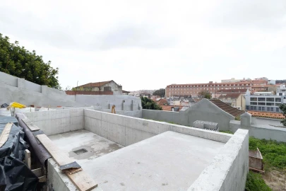 Moradia T8 para Venda em Arroios