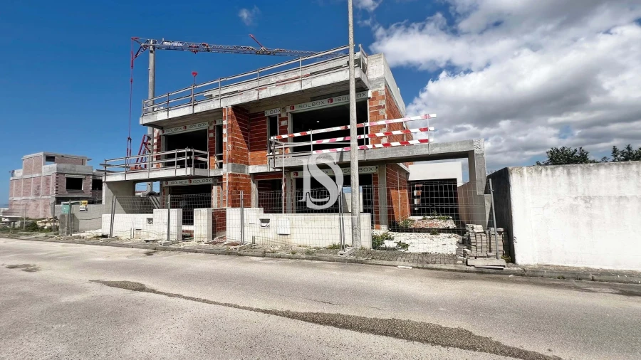 Moradia T4 para Venda em Atouguia da Baleia Foto 7