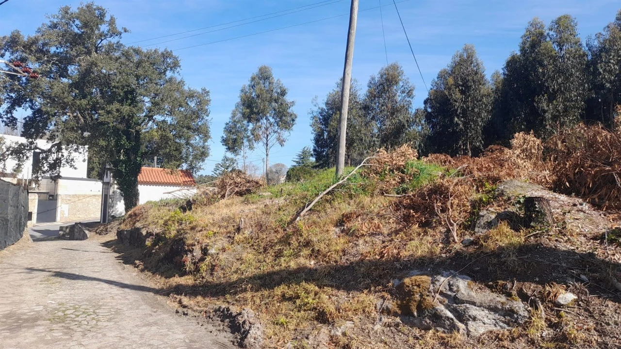 Terreno para Venda em Vilar de Mouros Foto 2