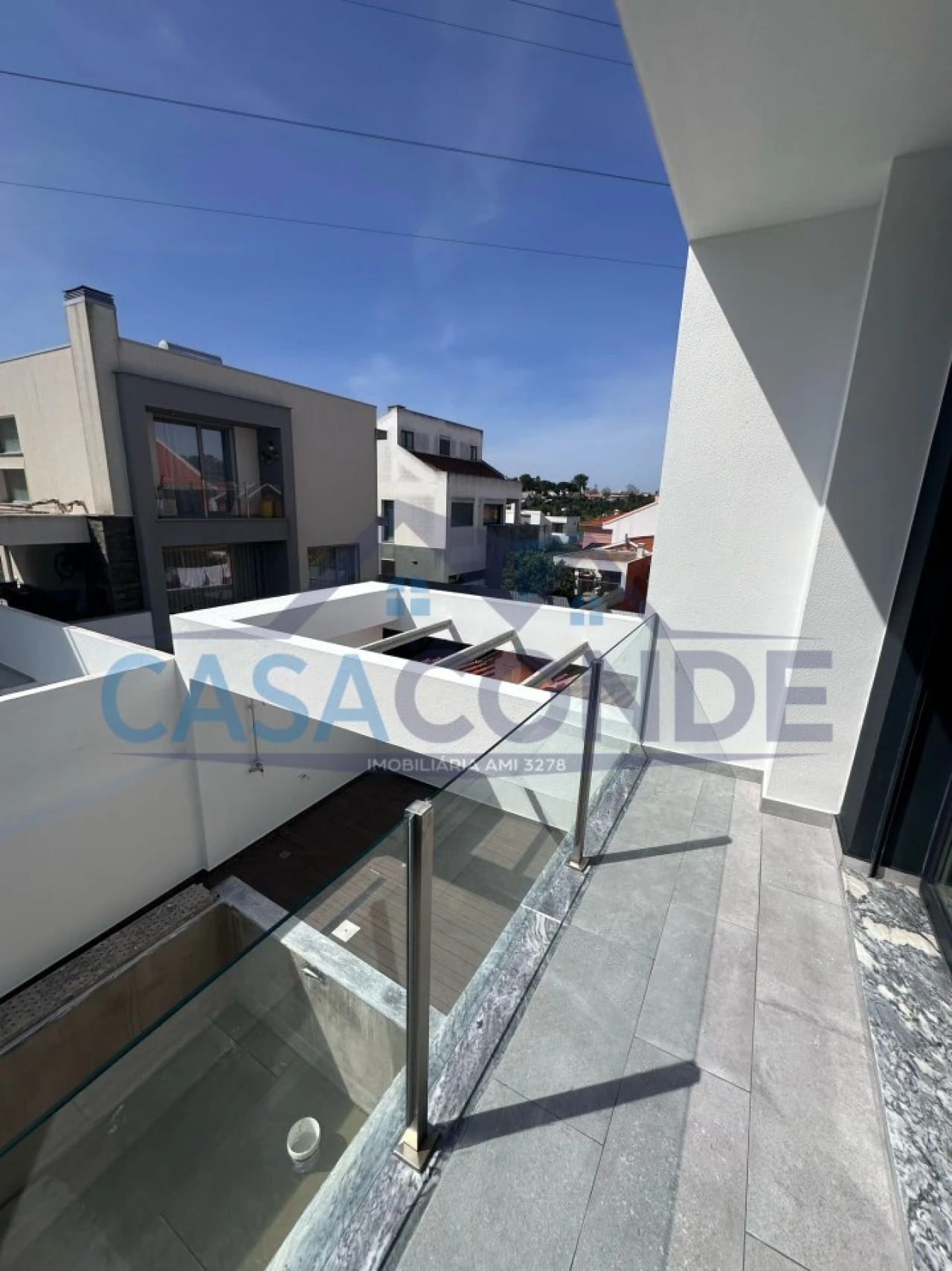 Moradia T4 para Venda em Corroios Foto 10