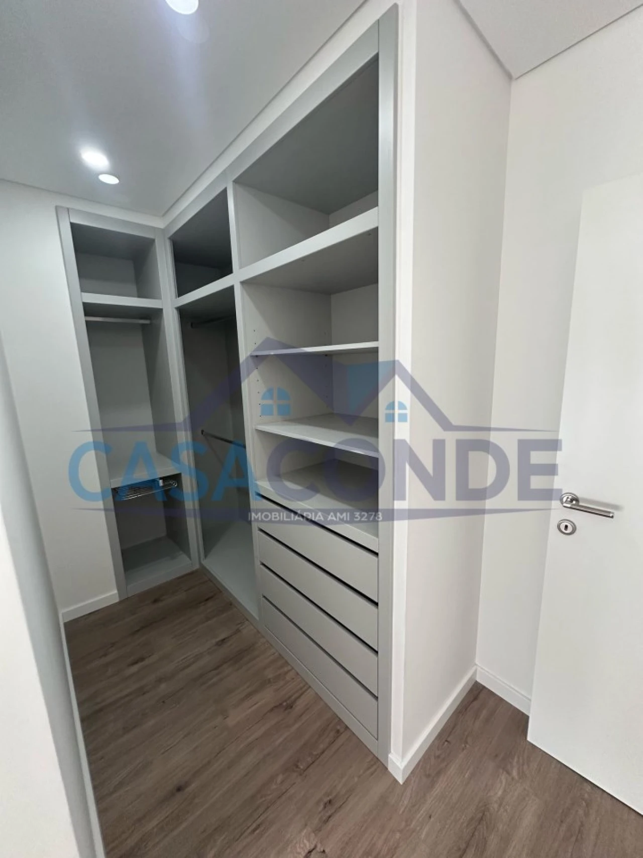 Moradia T4 para Venda em Corroios Foto 19