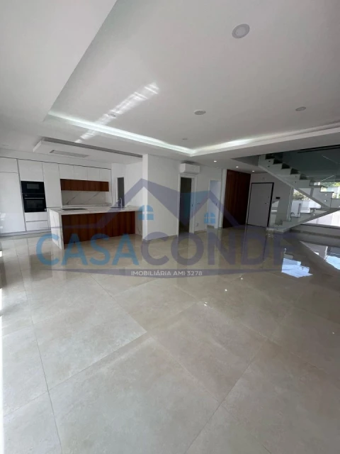 Moradia T4 para Venda em Corroios