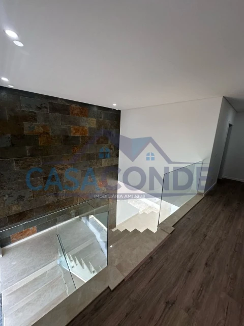 Moradia T4 para Venda em Corroios