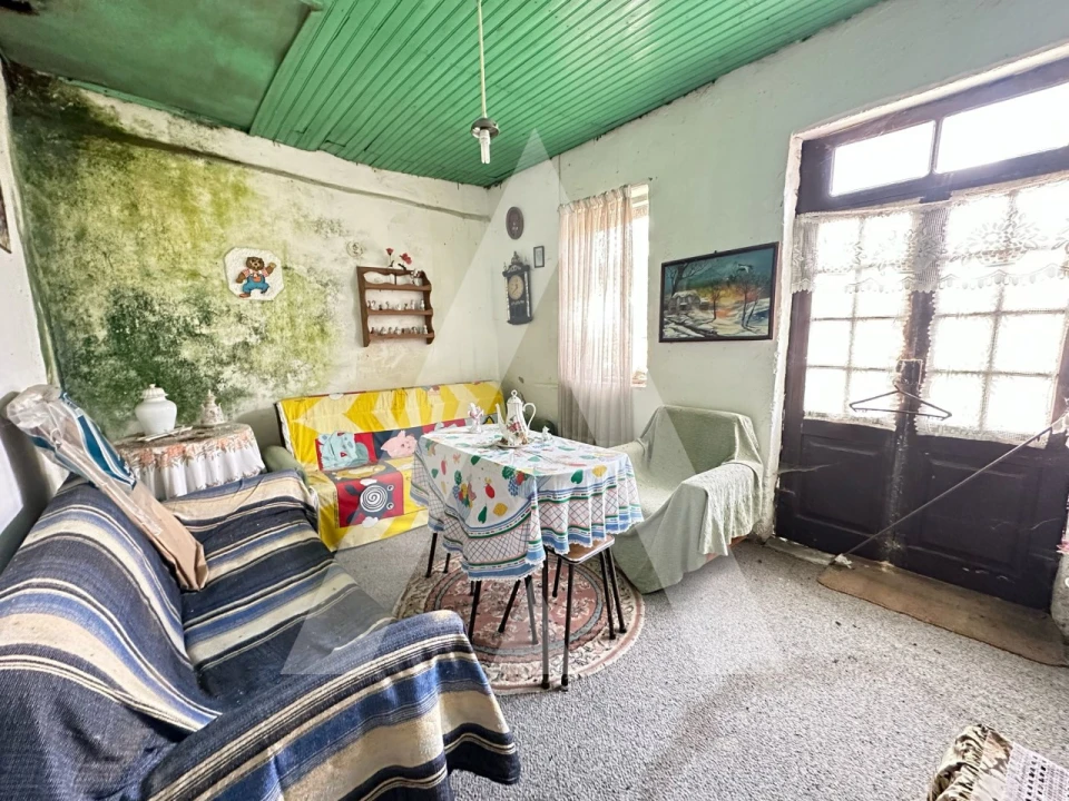 Moradia T2 para Venda em Ouca Foto 12