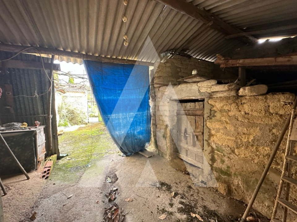 Moradia T2 para Venda em Ouca Foto 15