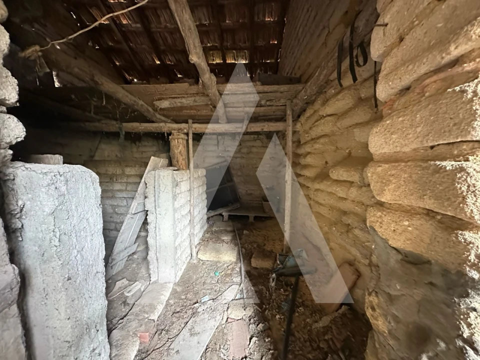 Moradia T2 para Venda em Ouca Foto 16