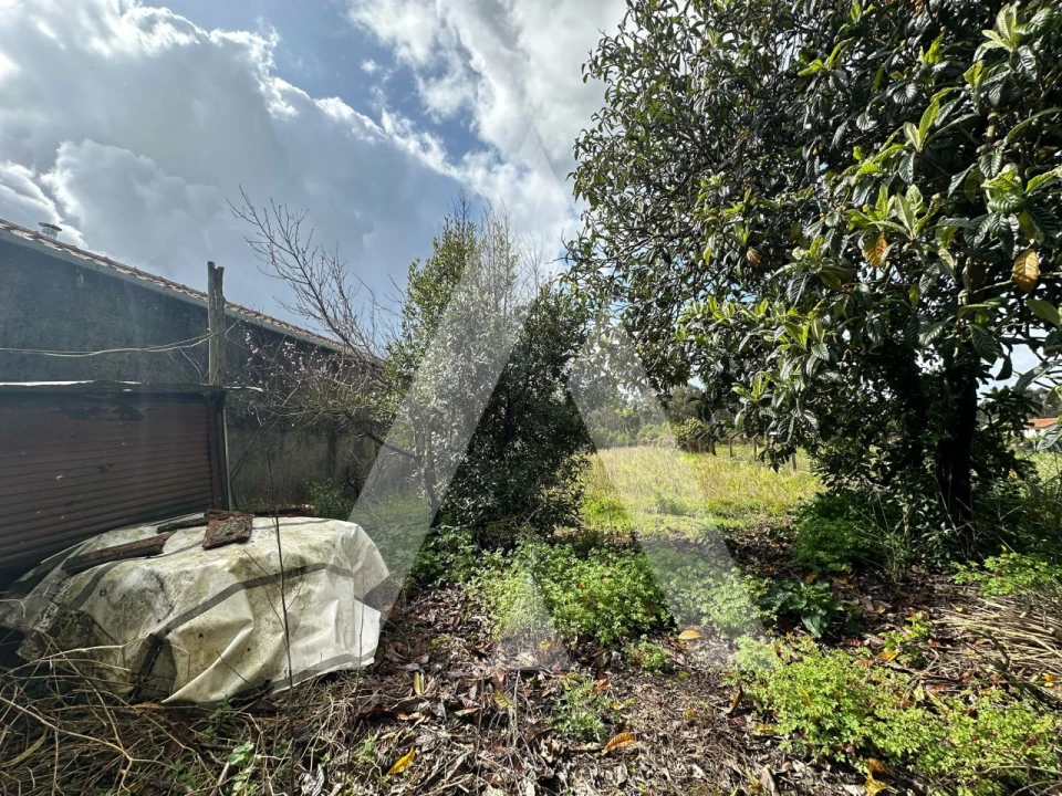 Moradia T2 para Venda em Ouca Foto 19