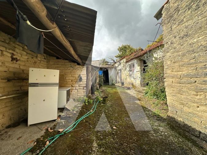 Moradia T2 para Venda em Ouca Foto 3