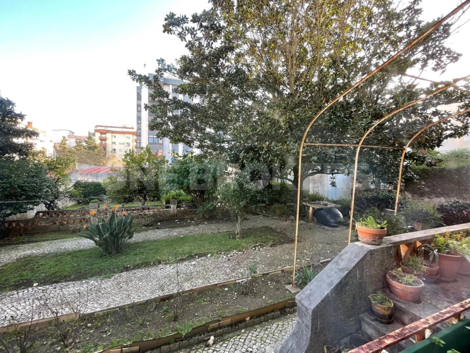 Moradia T9 para Venda em Oeiras e São Julião da Barra, Paço de Arcos e Caxias Foto 7