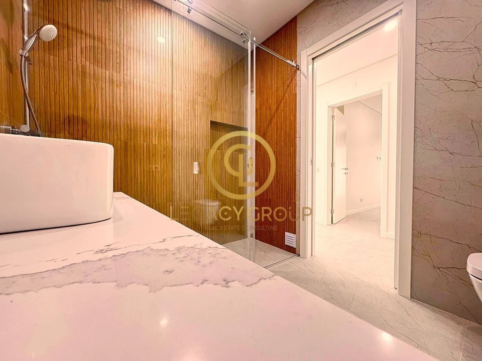 Apartamento T2 para Venda em Quarteira Foto 5