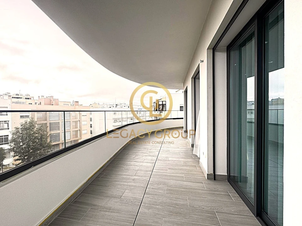 Apartamento T2 para Venda em Quarteira Foto 2