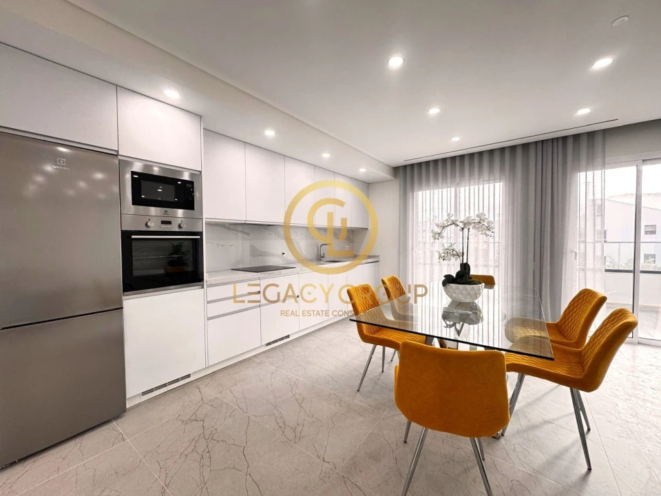 Apartamento T2 para Venda em Quarteira Foto 9