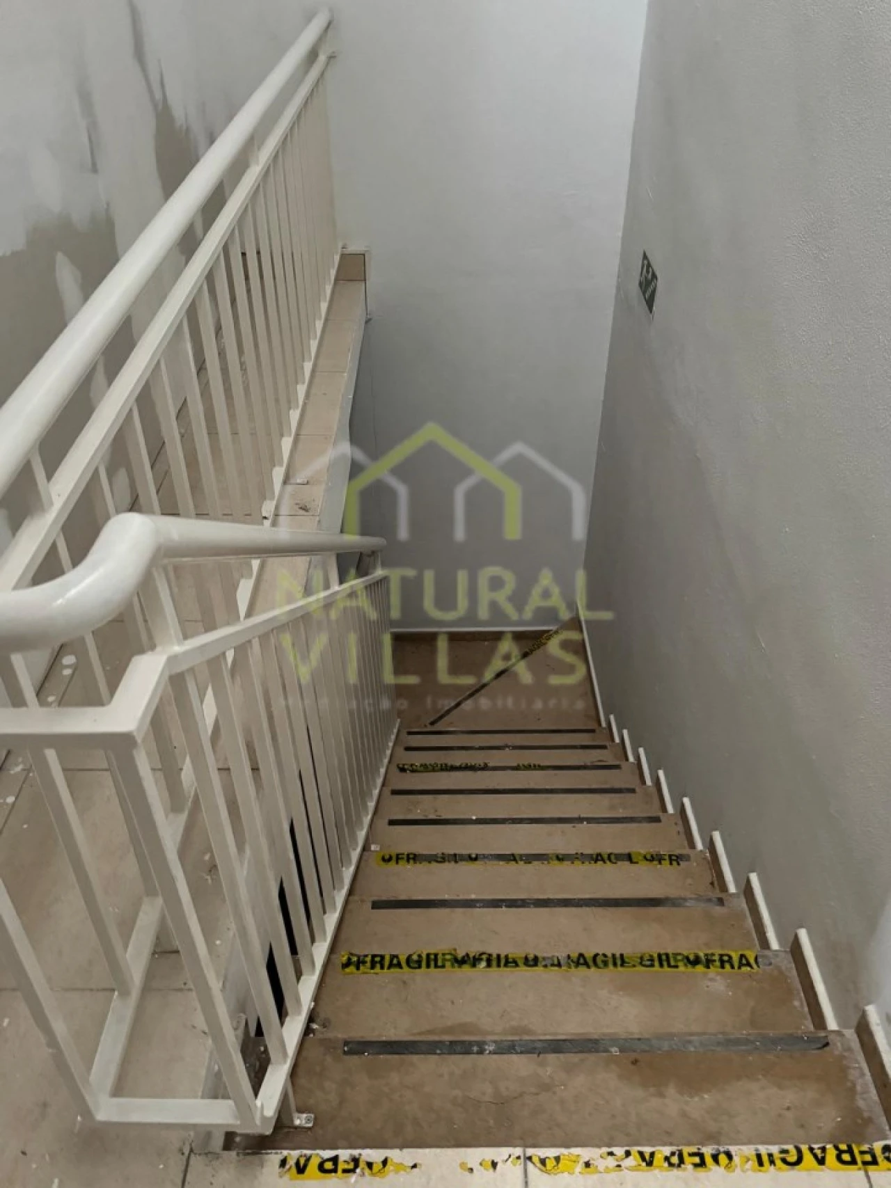 Loja para Arrendamento em Faro (Sé e São Pedro) Foto 7