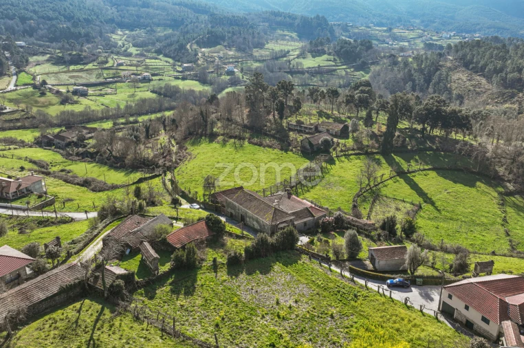 Quinta T5 para Venda em Canedo Foto 40