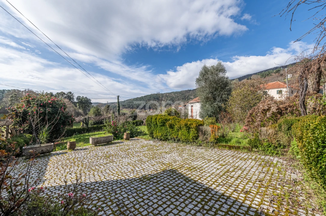 Quinta T5 para Venda em Canedo Foto 10